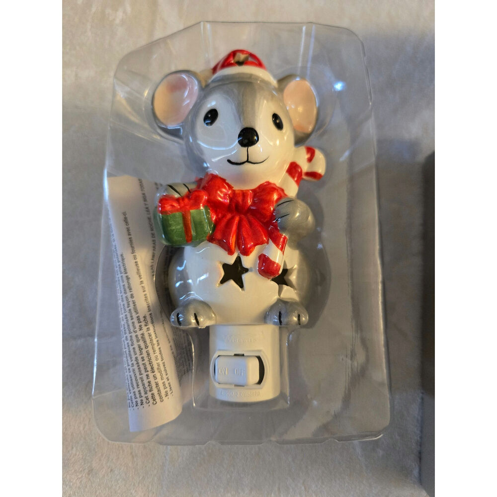 Ganz Mouse with Cut Out Stars Night Light 6 Inch Multicolor Plug in - Picture 5 of 12